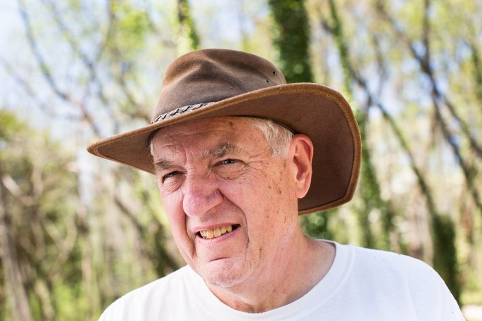 web_export_shuck_20150418_east_end_cemetery_5d1_0160